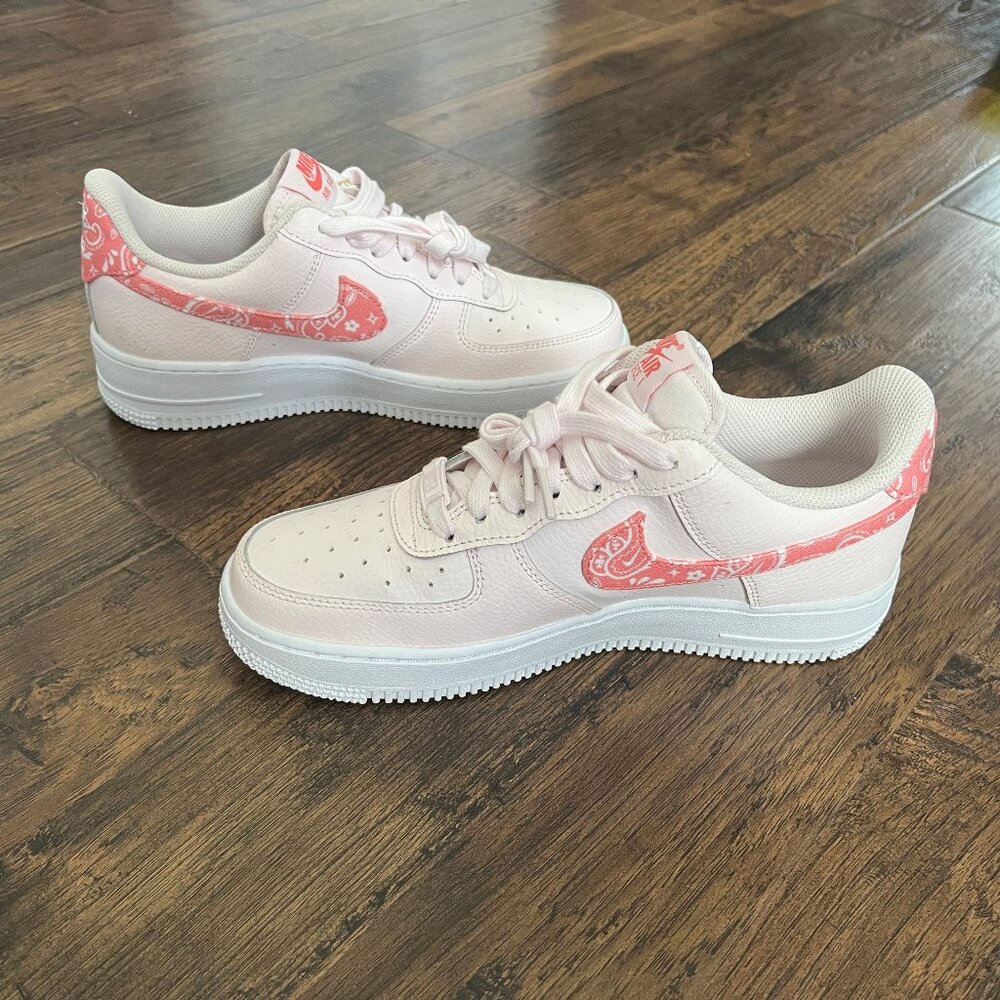 Nike Air Force 1 Low Women's Size 7.5 Pearl Pink Paisley White Shoes FD1448-664 - Picture 5 of 10